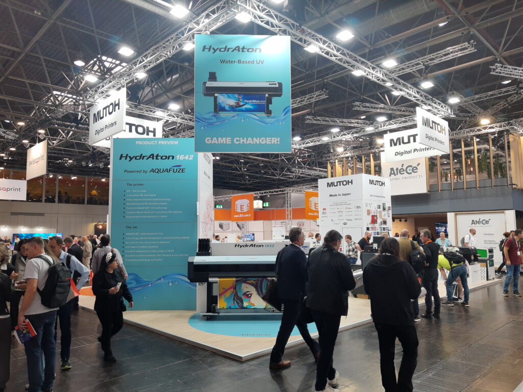 polygrafia.news: Stánok Mutoh na veľtrhu drupa 2024